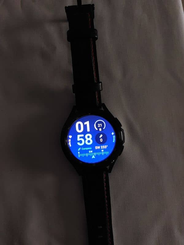 Samsung Galaxy Smartwatch 4 Classic 42 mm 1