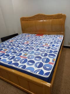 King Size bed only never used 0321///512///0593