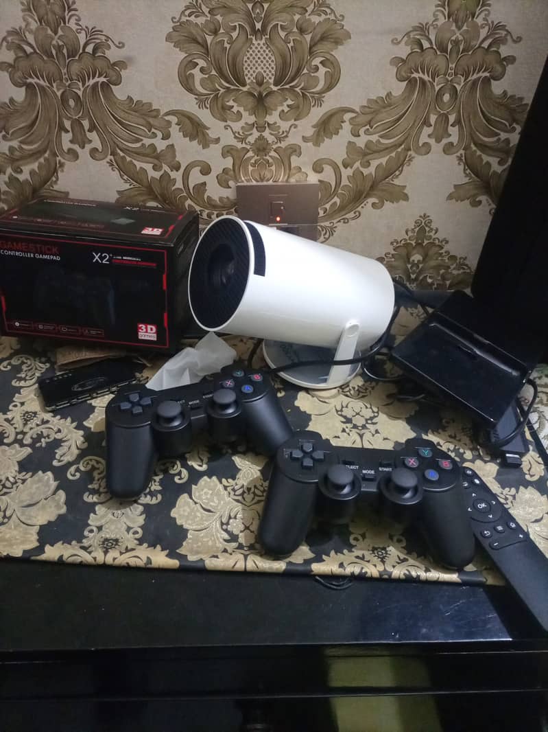 Hy 300 4k smart projector + gaming stick 30000+ games 2