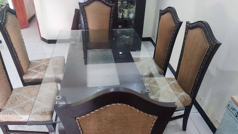 Dining Table with Six Chairs 3