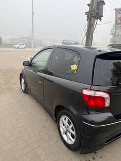 Toyota Vitz 2000 2 Door Sunroof