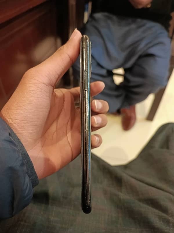 Iphone 11Pro Max Esim Working 256Gb 5