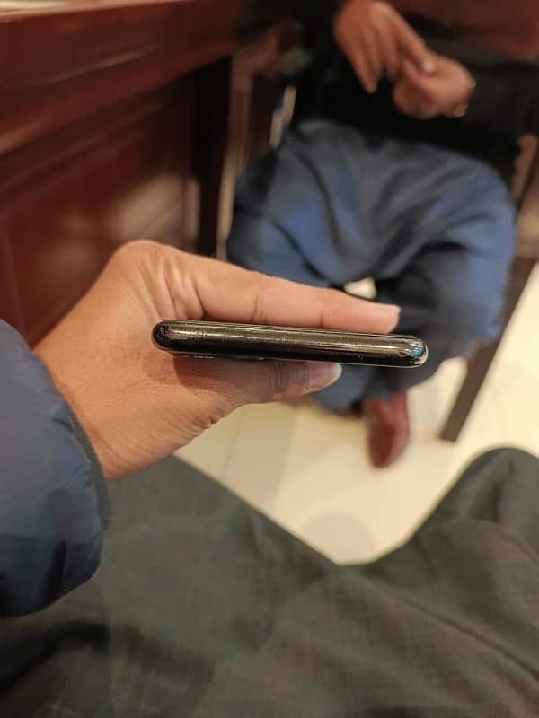 Iphone 11Pro Max Esim Working 256Gb 6