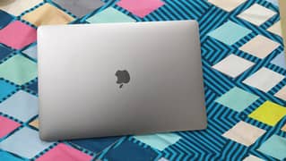 Macbook Pro 2018 15" for sale