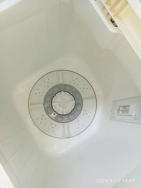 kenwood washing machine twin tub model no: KWM 1012 SA 4