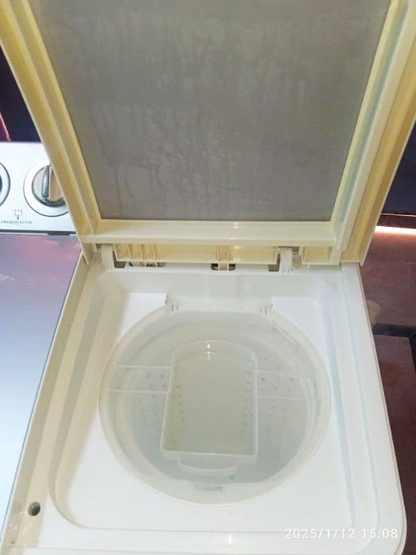 kenwood washing machine twin tub model no: KWM 1012 SA 6