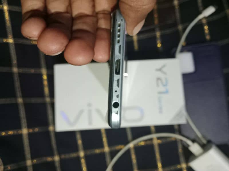 Vivo y21 for Sale 4