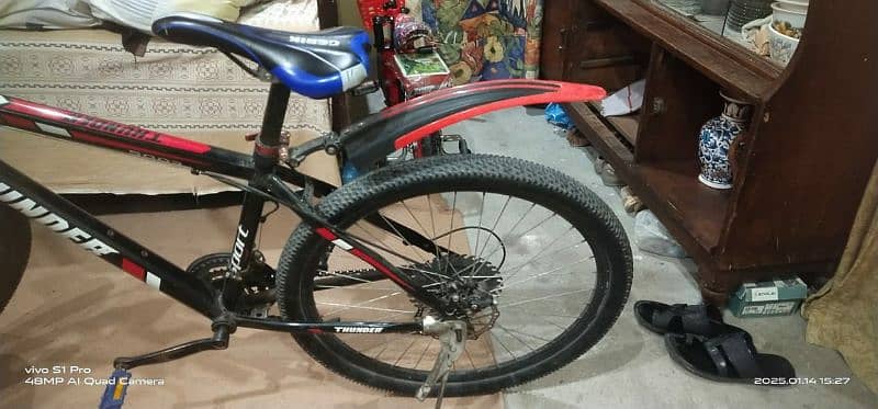 Gears Bicycle like new THUNDER 2