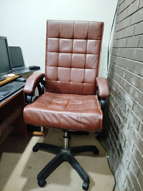 Revolving Chair for Sale 0