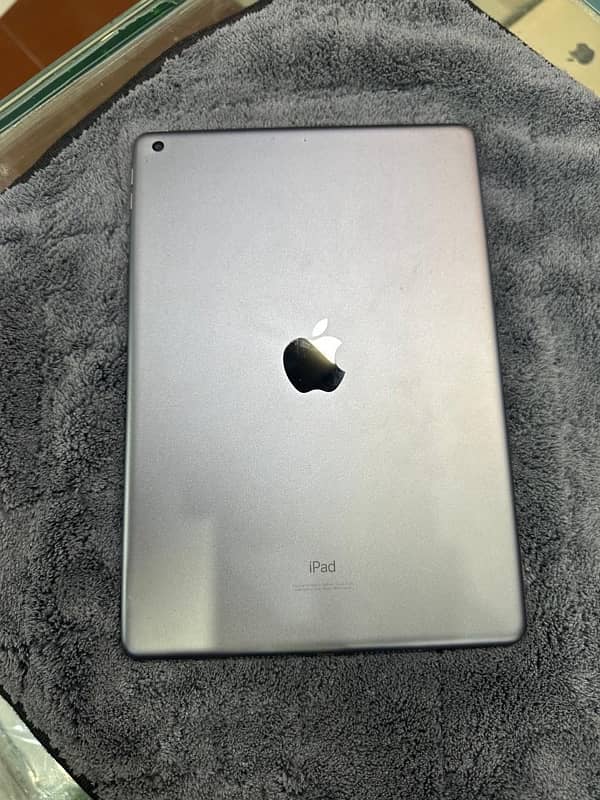 IPad 8th 1