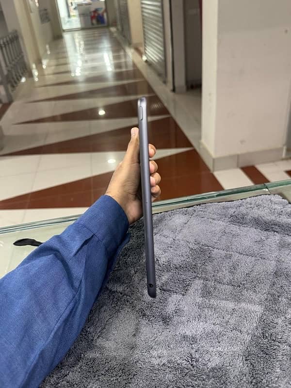 IPad 8th 3