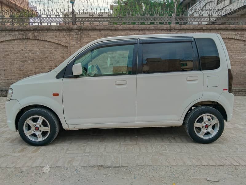 Mitsubishi Ek Wagon 2011 0