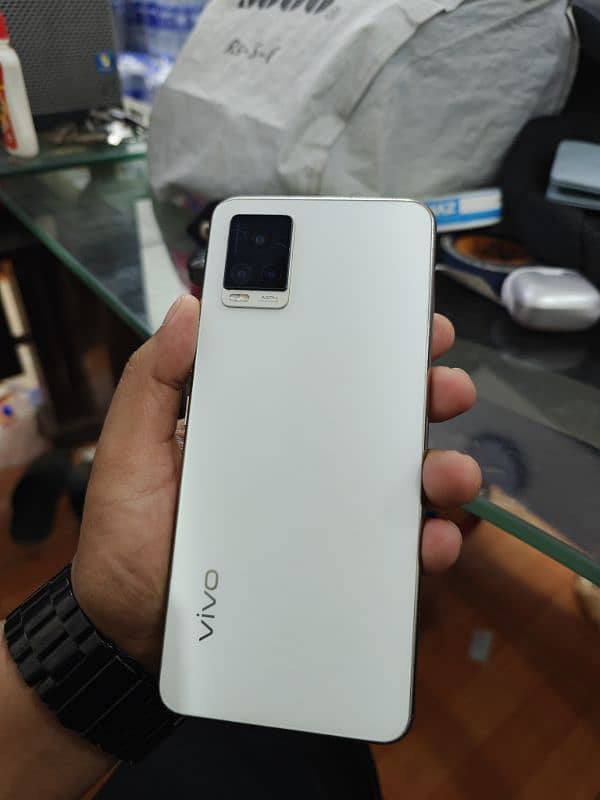 vivo V20 in mint condition 1