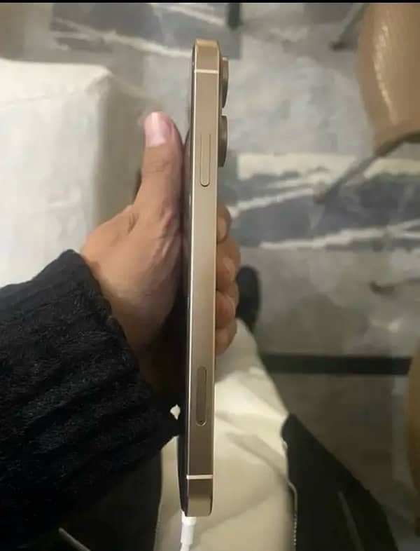 iphone xr into 16 pro non pta 3