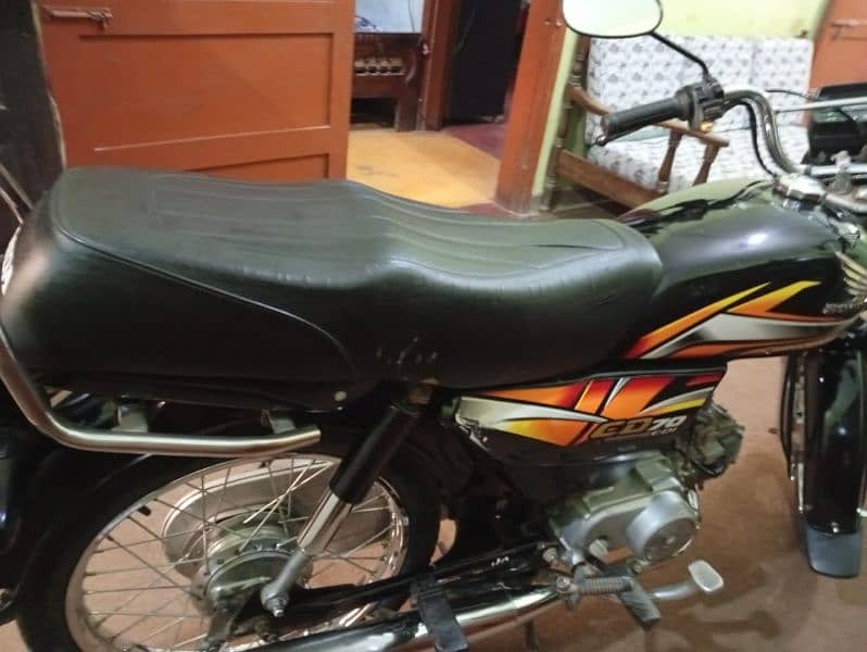 Honda Cd 70, Almost New Condition 4