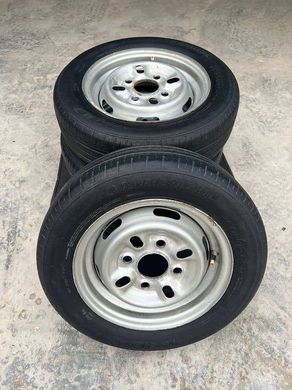 R. 12 tubeless tyres gud condition 2