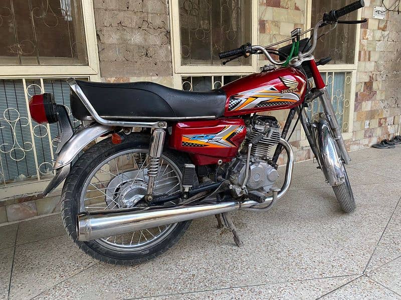 Honda CG 125. Model 2010 5