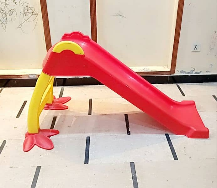 kids Slide in perfect condition 0