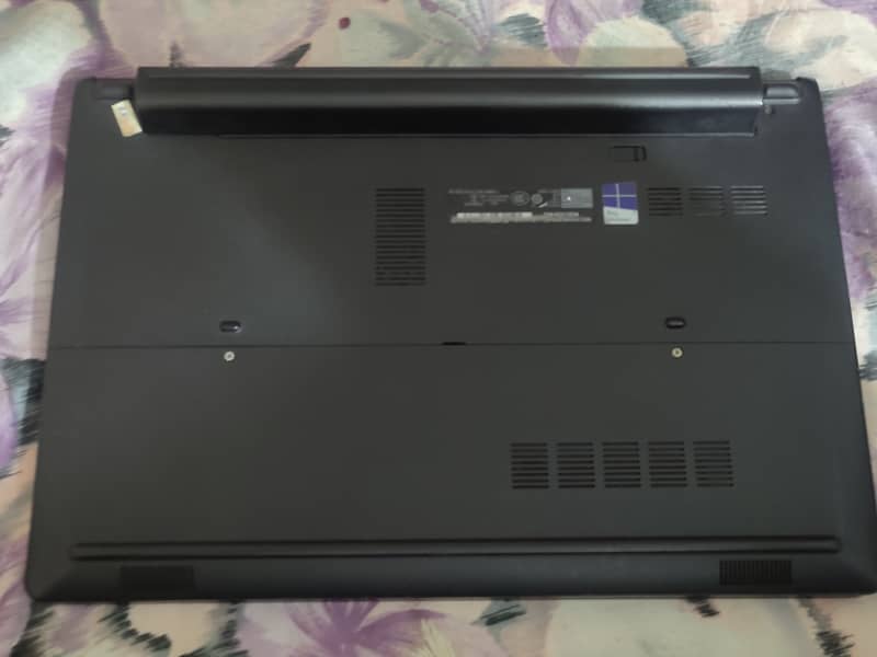 Dell Latitude 3570 1