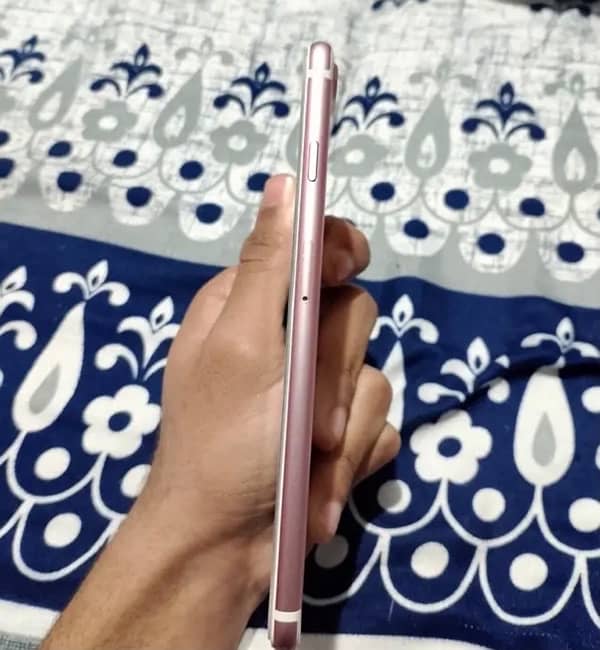 i phone 7 plus ( pta approved ) 4