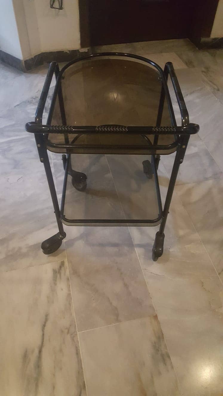 Tea trolley 1