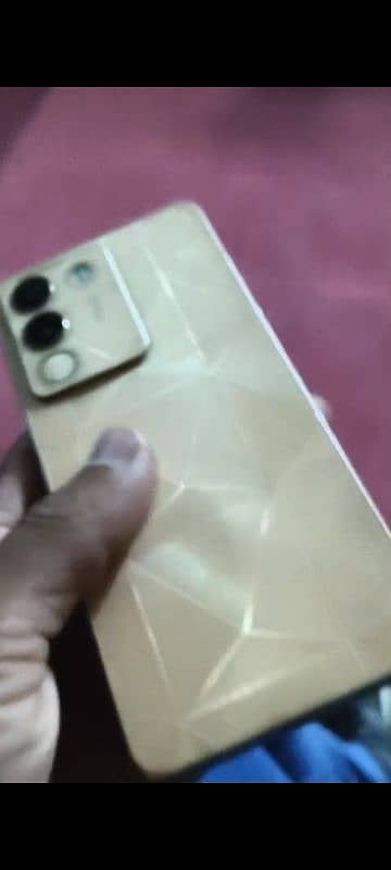 vivo v29.5g. 10 by 9.5 condition. 4