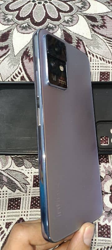 INFINIX ZERO X PRO IN LUSH CONDITION WITH BOX AND CHARGER 3