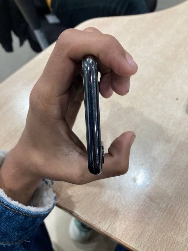 iPhone X 6