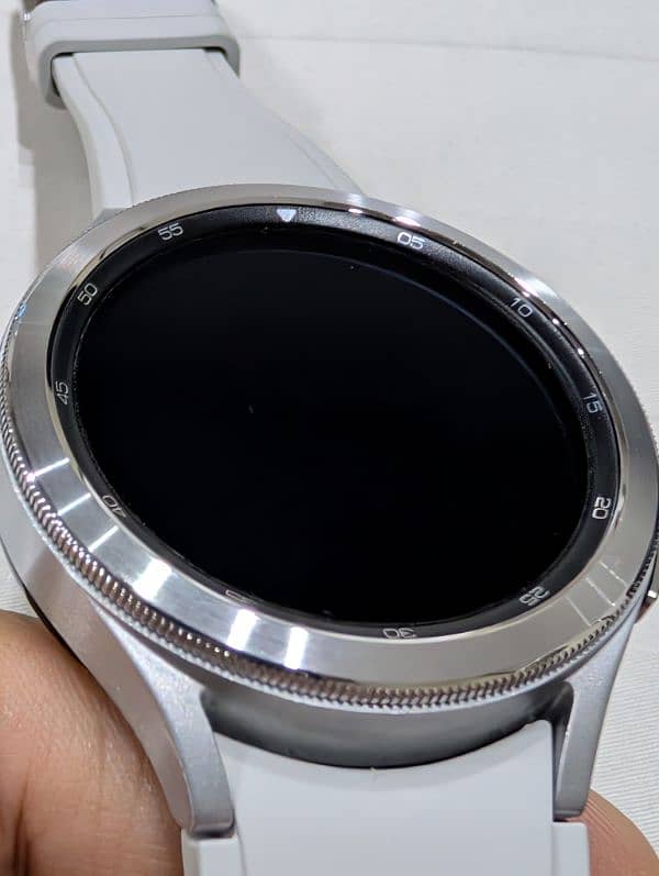 Samsung Galaxy Watch 4 Classic (made in Vietnam) 46mm 2