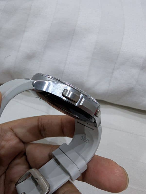 Samsung Galaxy Watch 4 Classic (made in Vietnam) 46mm 7