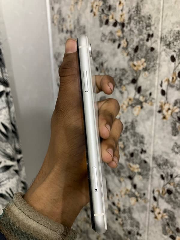 Iphone xr 4