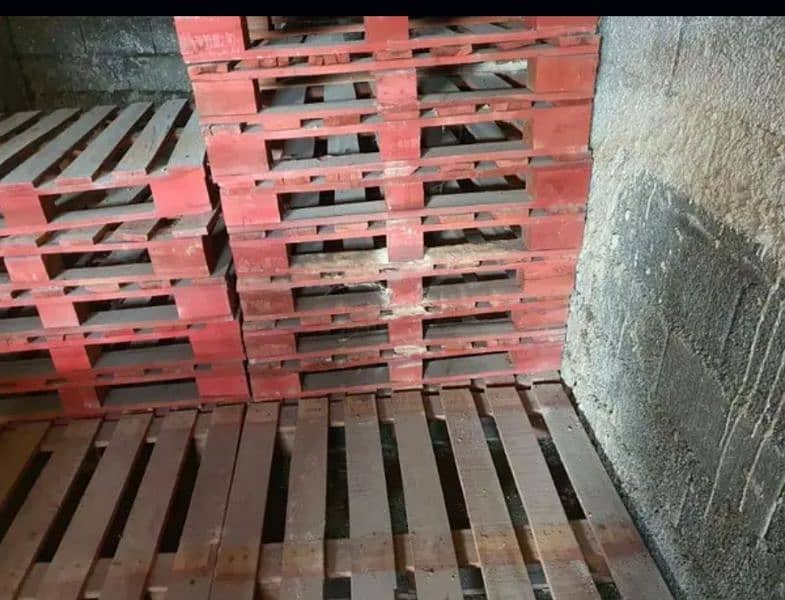 Wooden pallets brand new 0