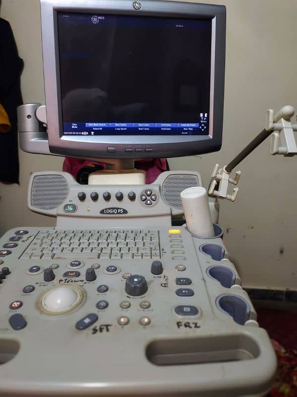 Ultrasound Machine 0