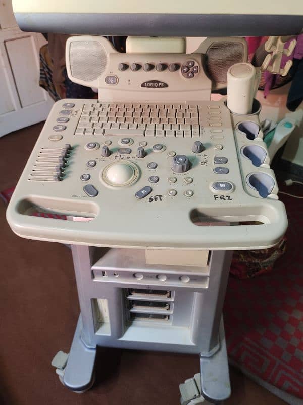 Ultrasound Machine 7