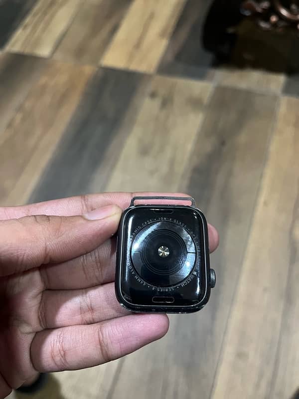 Apple watch series 4 44mm 2