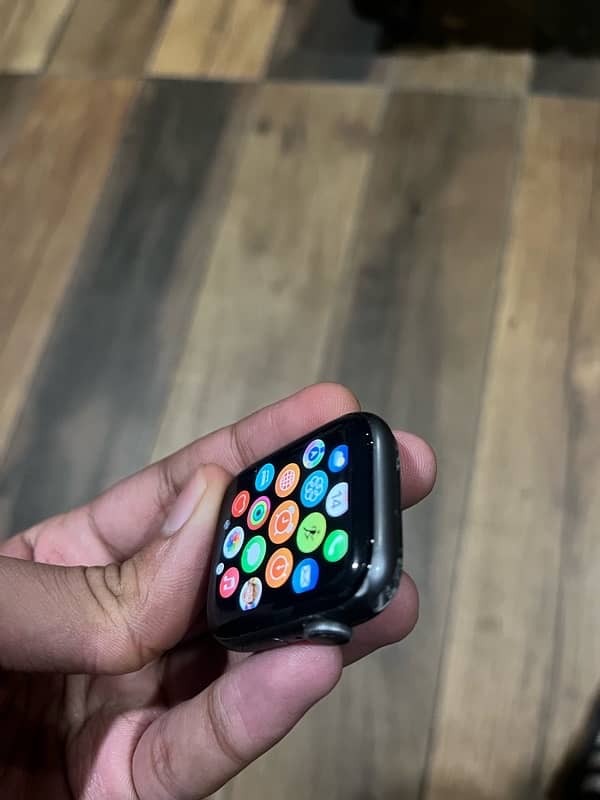 Apple watch series 4 44mm 6