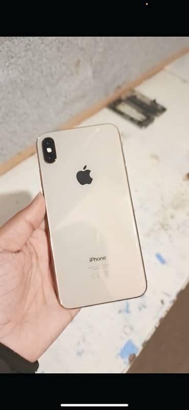 IPhone XS Max ( Gold Colour ) 64gb Sim Working 0