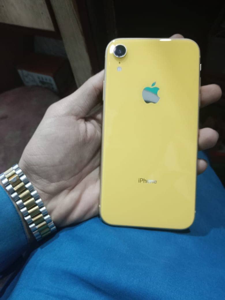 iPhone XR all okay water pack 64GB Face ID 0