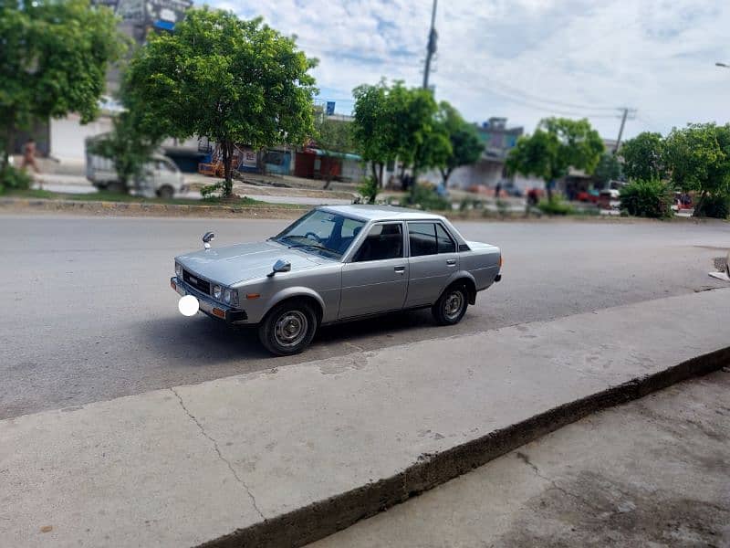 corolla 1980 4k 1