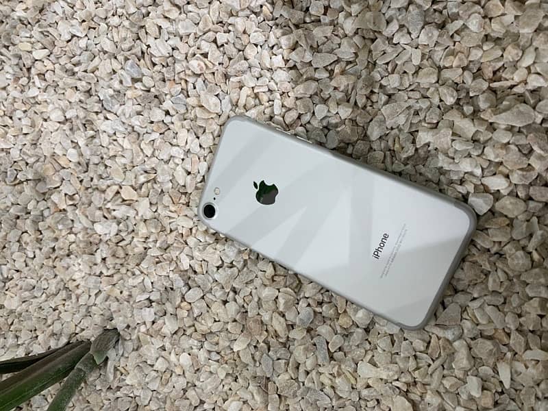 IPhone 7 Non pta Made in japan Total Genion phone 6