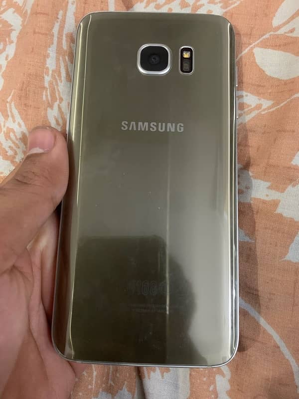 samsung s7 edge urgent sale golden clour only pannel issue 0