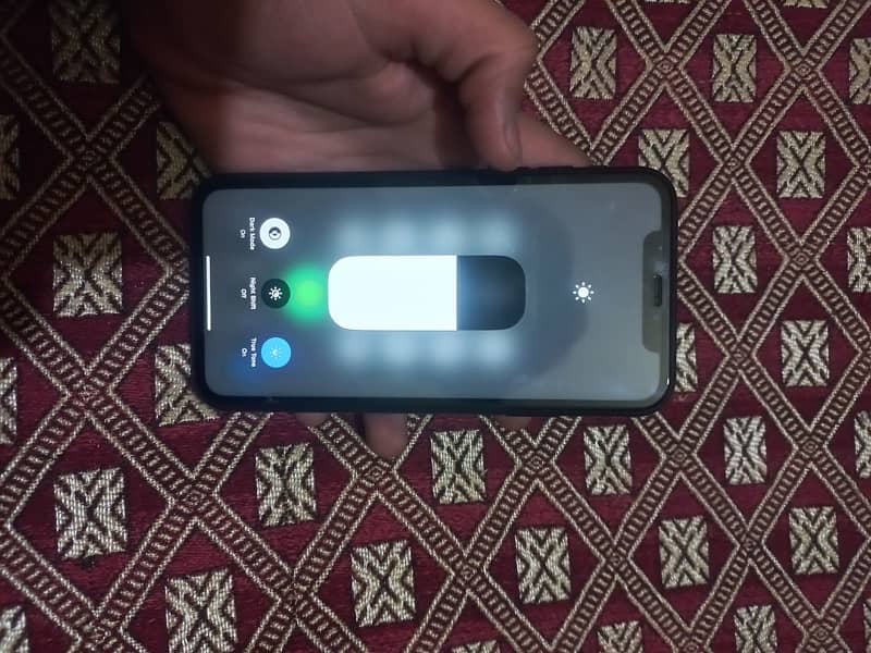 iphone xr  non active set 128gb all ok piyar muhabt hugye ga 1