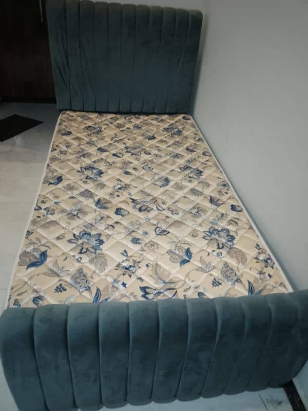 Single bed , good condition for sale 2