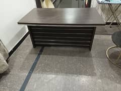 office table for sale size 3by5ft