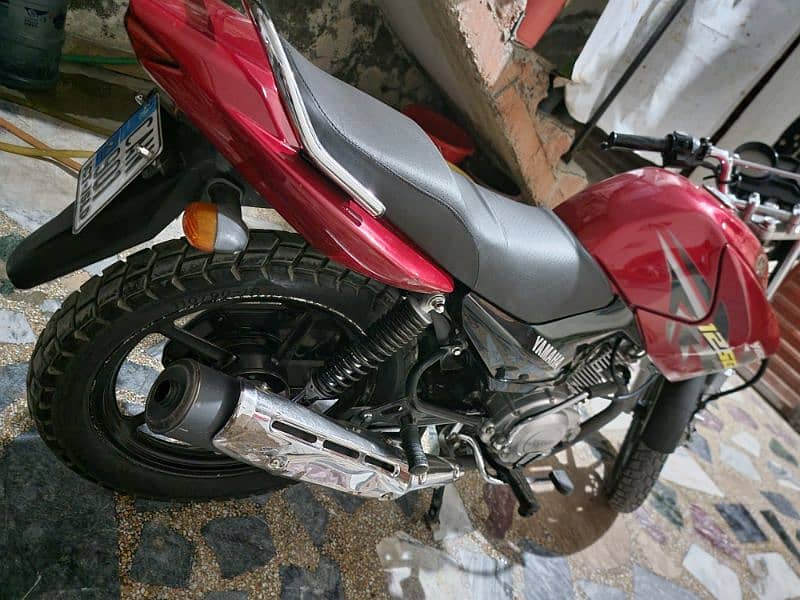 yamaha ybr 125g model  2019  islamabad number  fast owner 5