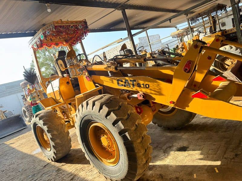 caterpillar 910 well loader 5