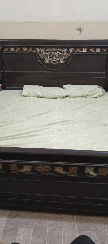 Wodden Chinoti style Bed 1