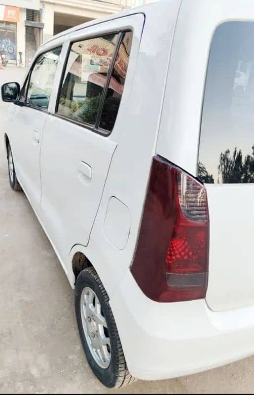 Suzuki Wagon R 2018 1