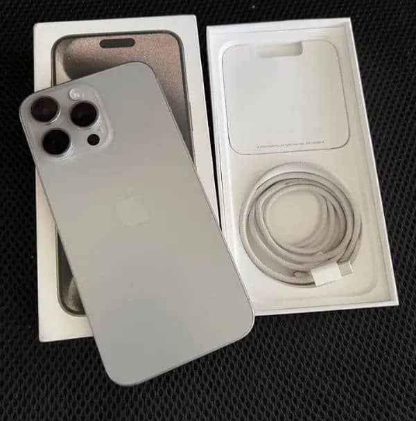 i Phone 8plus, 11,12,13,14,15 pro max on instalment Whatsap 3062623924 4