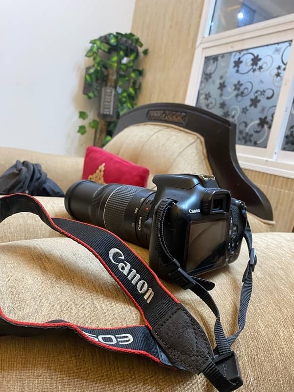 DSLR Canon EOS 1300D with 75-300mm Lens 3